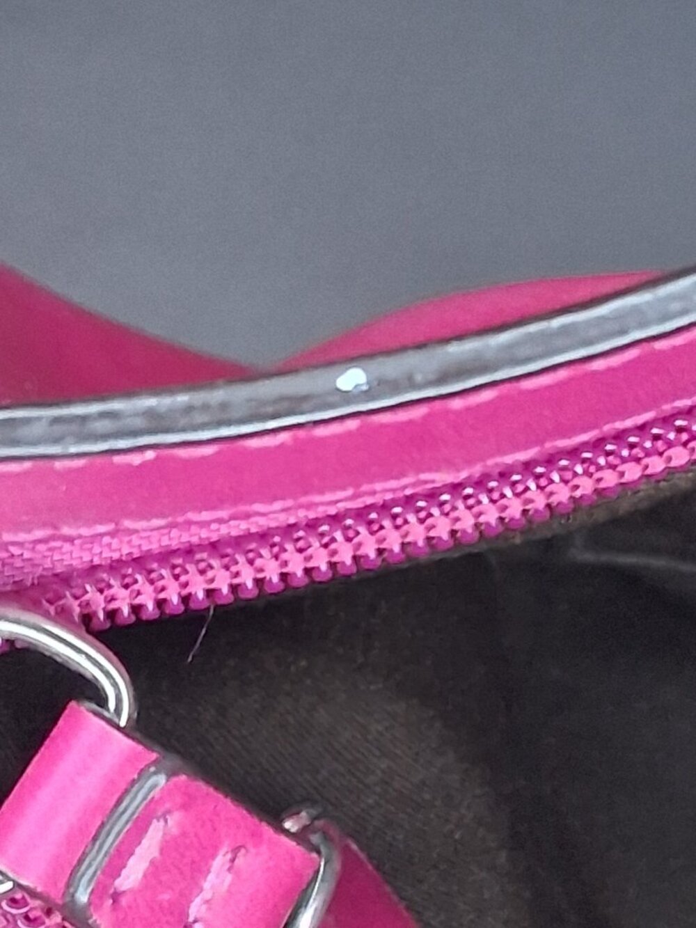Coach 2009 Soho Magenta Pink Leather Pleated Clutch Wristlet F13734 - Picture 13 of 13